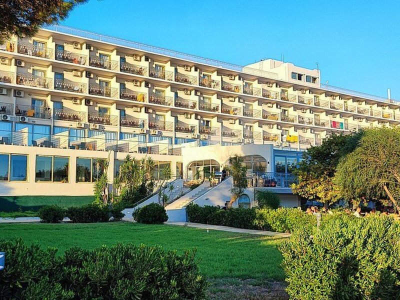 Ninos Grand Beach Resort