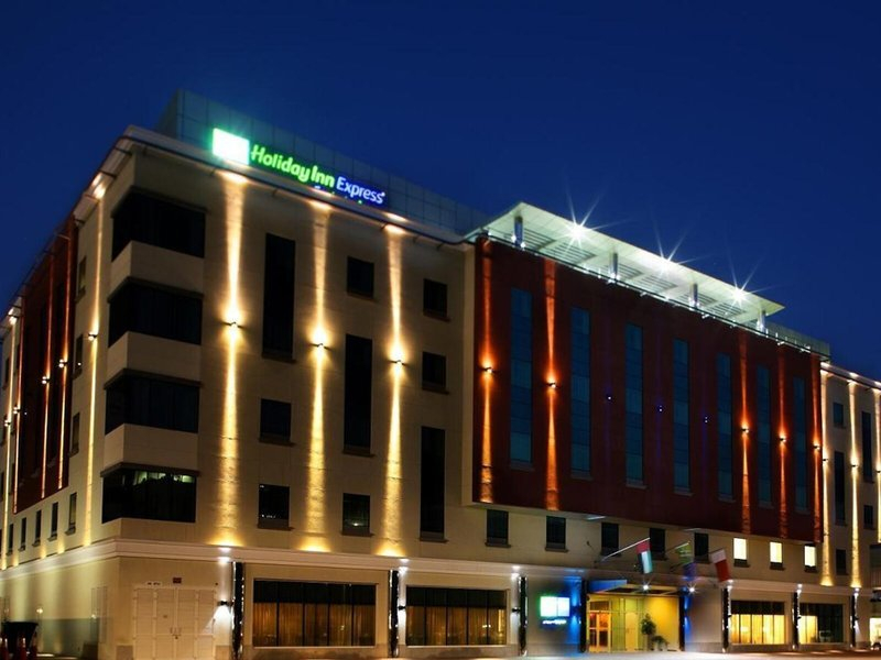 Holiday Inn Express Dubai Safa Park