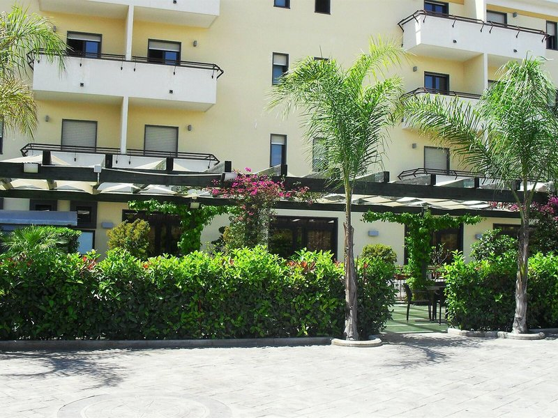 Abalon Pompei Resort