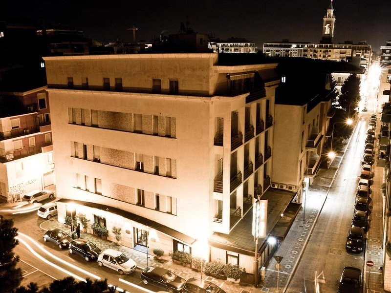 Phi Hotel Ambra