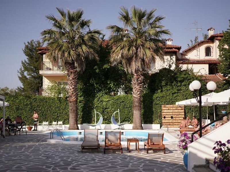 Theo Bungalows