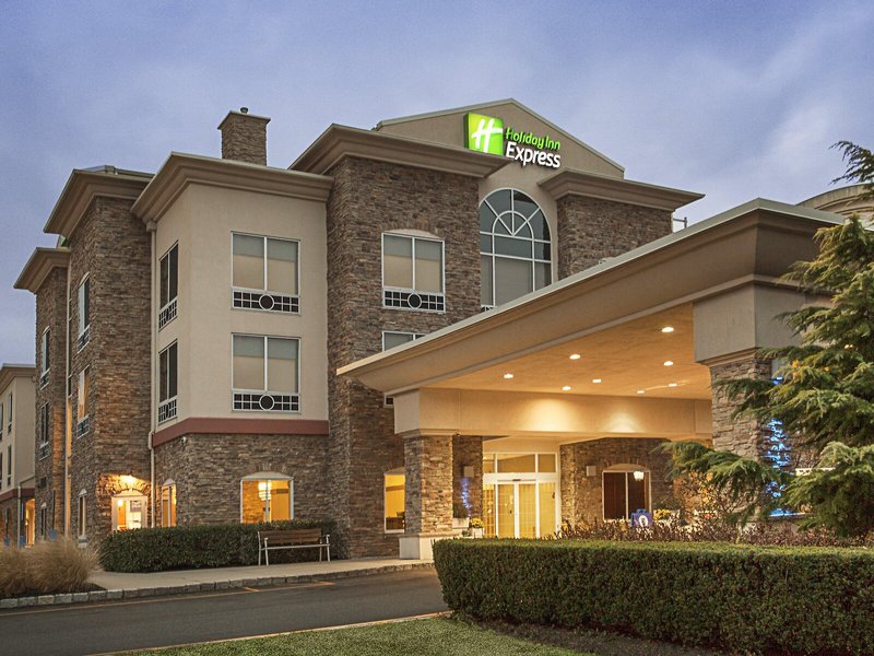 Holiday Inn Express Hotel & Suites Long Island - East End