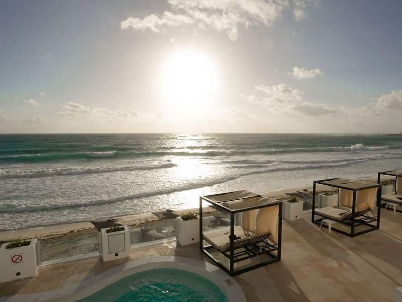 OLEO Cancun Playa