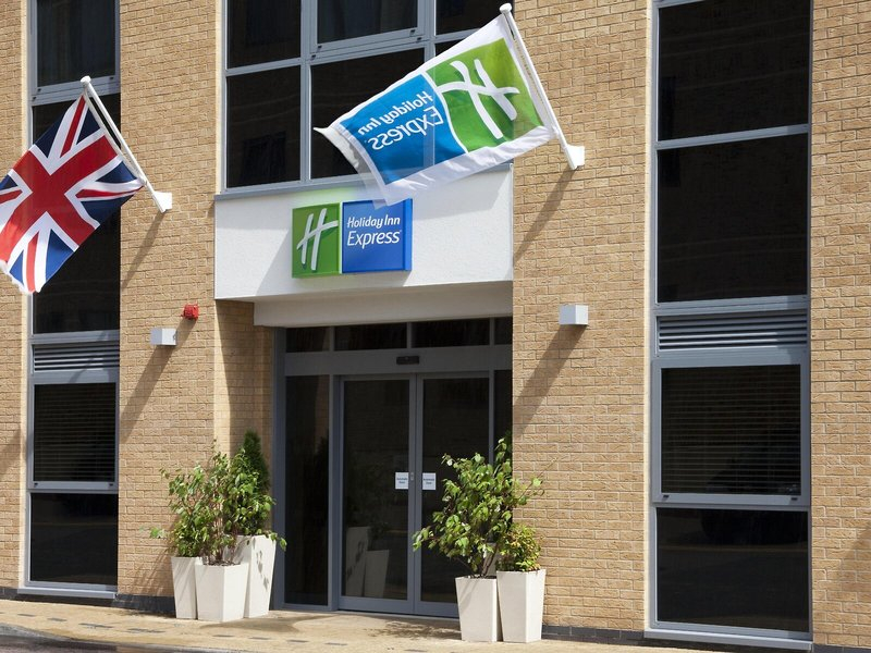 Holiday Inn Express London - Watford Junction