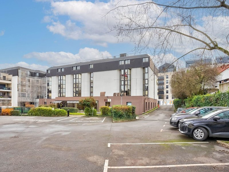 B&B HOTEL Paris Châtillon