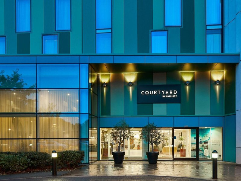 Courtyard London Gatwick Airport