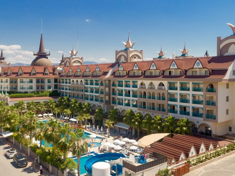 Side Crown Palace