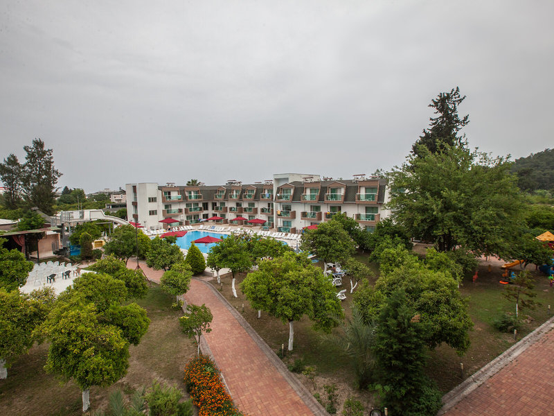 Omorfi Garden Resort Hotel