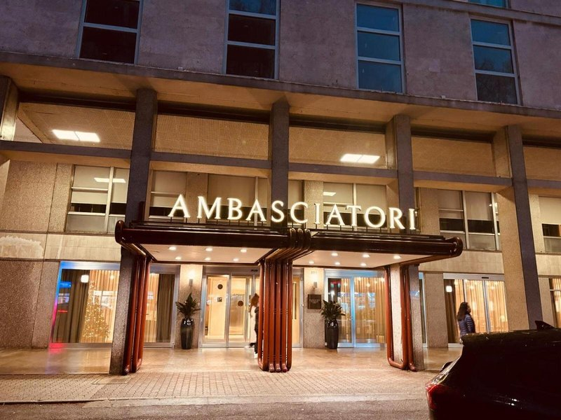 Ambasciatori Mestre Venice, Tapestry Collection Hilton